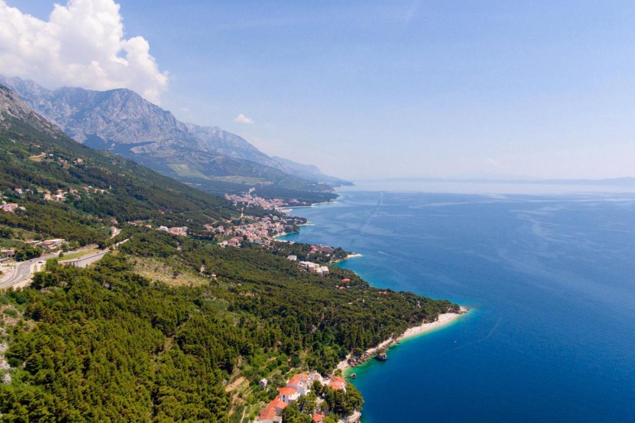 Apartments With A Parking Space Brela, Makarska - 789 Exteriér fotografie